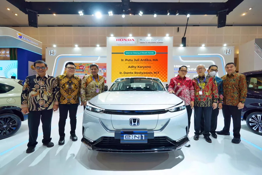 Honda e:N1 Tampil Perdana di GIIAS Surabaya Sekaligus Tawarkan Program Penjualan Atraktif “GIIAS Pol”