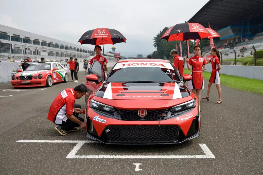 Honda Racing Indonesia Optimis Pertahankan Posisi Klasemen di Tengah Dinamika Cuaca pada Seri Keempat Kejurnas ISSOM