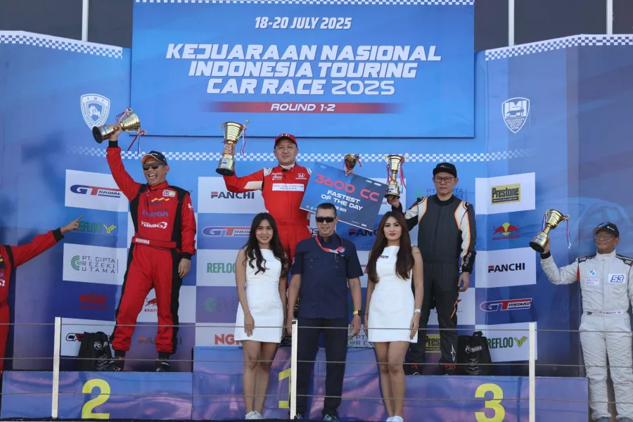 Rayakan 40 Tahun di Balap Nasional, Honda Racing Indonesia Menang Perdana di Kejurnas ITCR 2025 yang Digelar di Mandalika